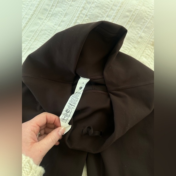Lululemon Wunder Train in Espresso 28 inch inseam - Picture 3 of 3